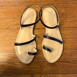 Amanu Sandals